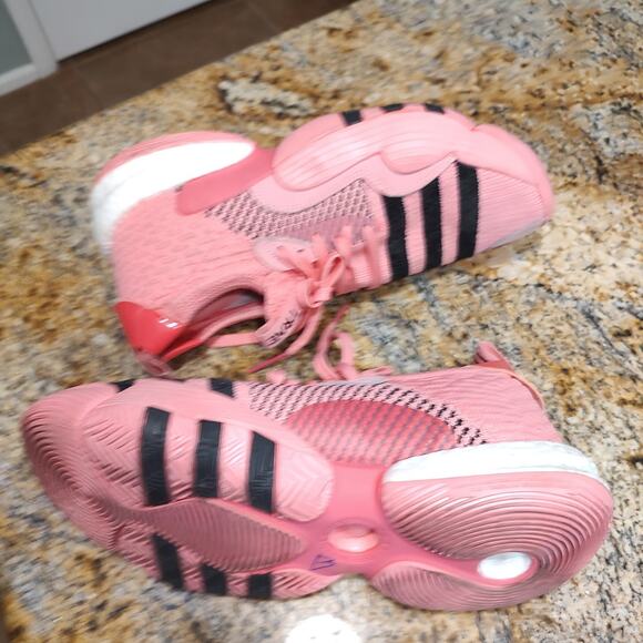 Adidas Trae Young 1 Men's Sneakers Pink Size 10.5 (US) ID APE 779001 - Picture 5 of 12